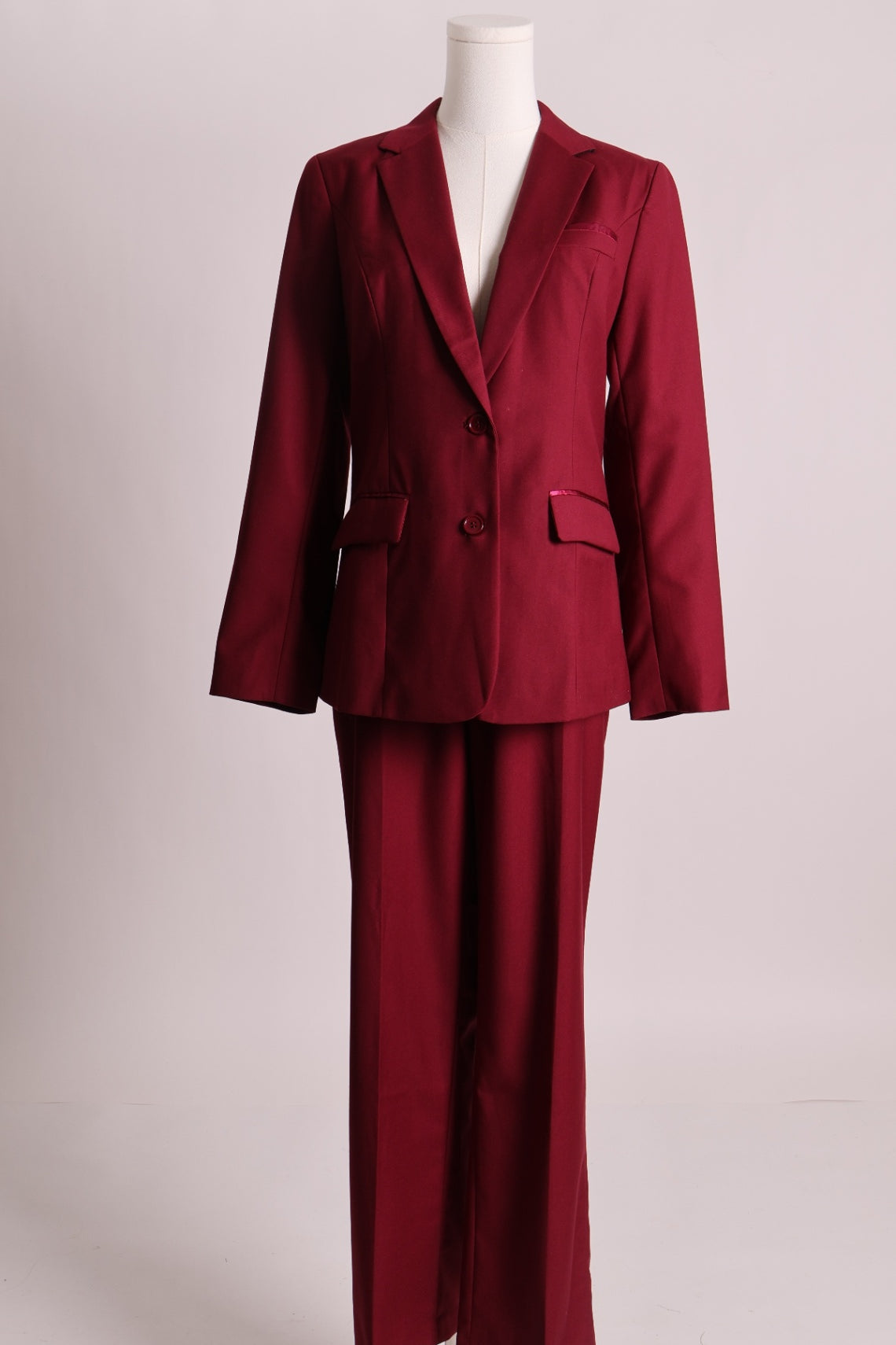 Complet avec veston et pantalon avec élastique à la taille