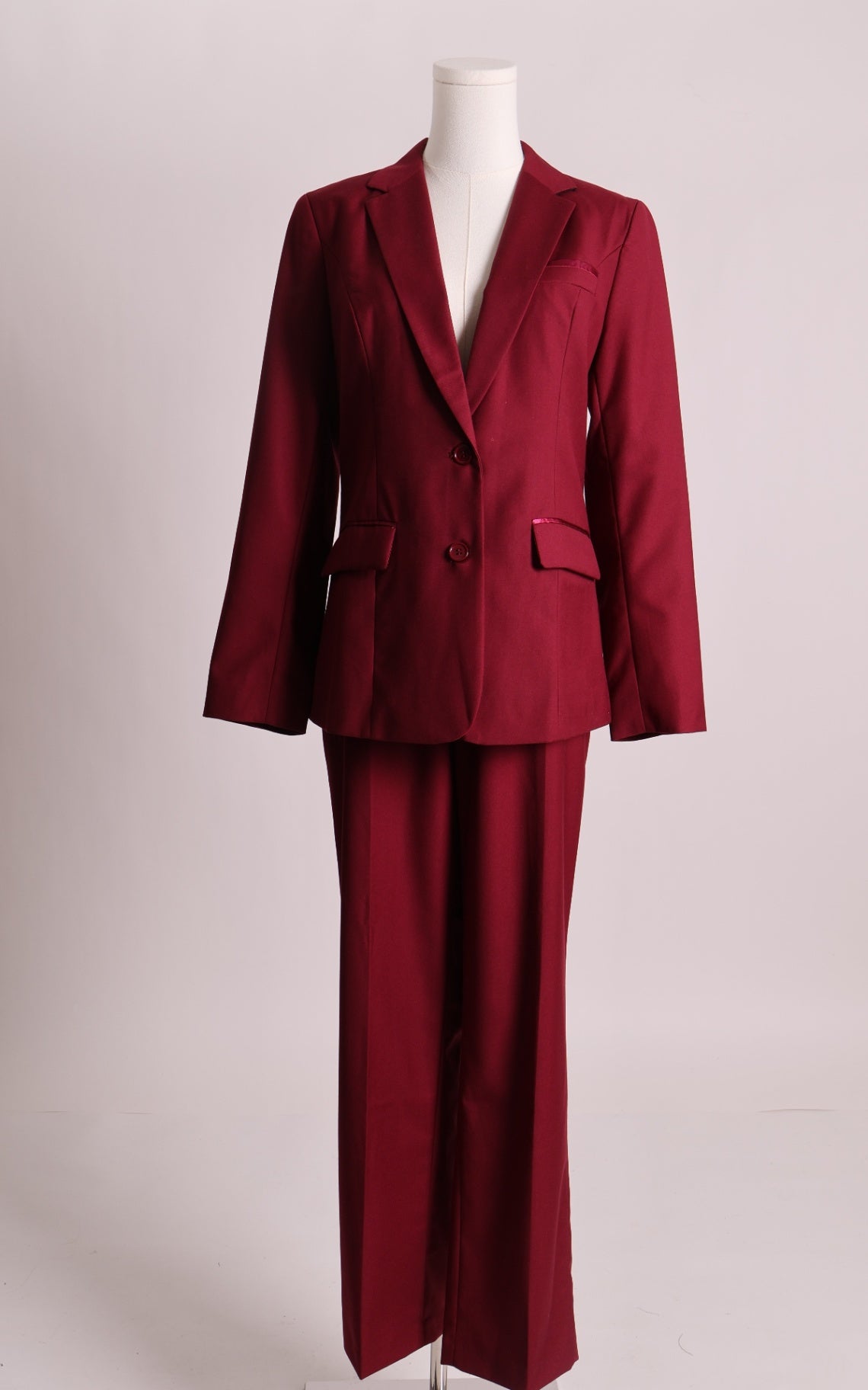 Complet avec veston et pantalon avec élastique à la taille