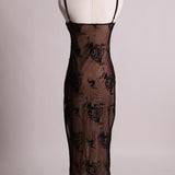 Robe midi avec broderies florales sur mesh transparent