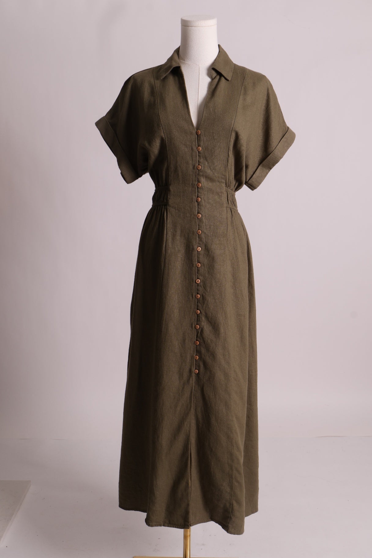 Robe chemise en lin mélangé et boutons en bois