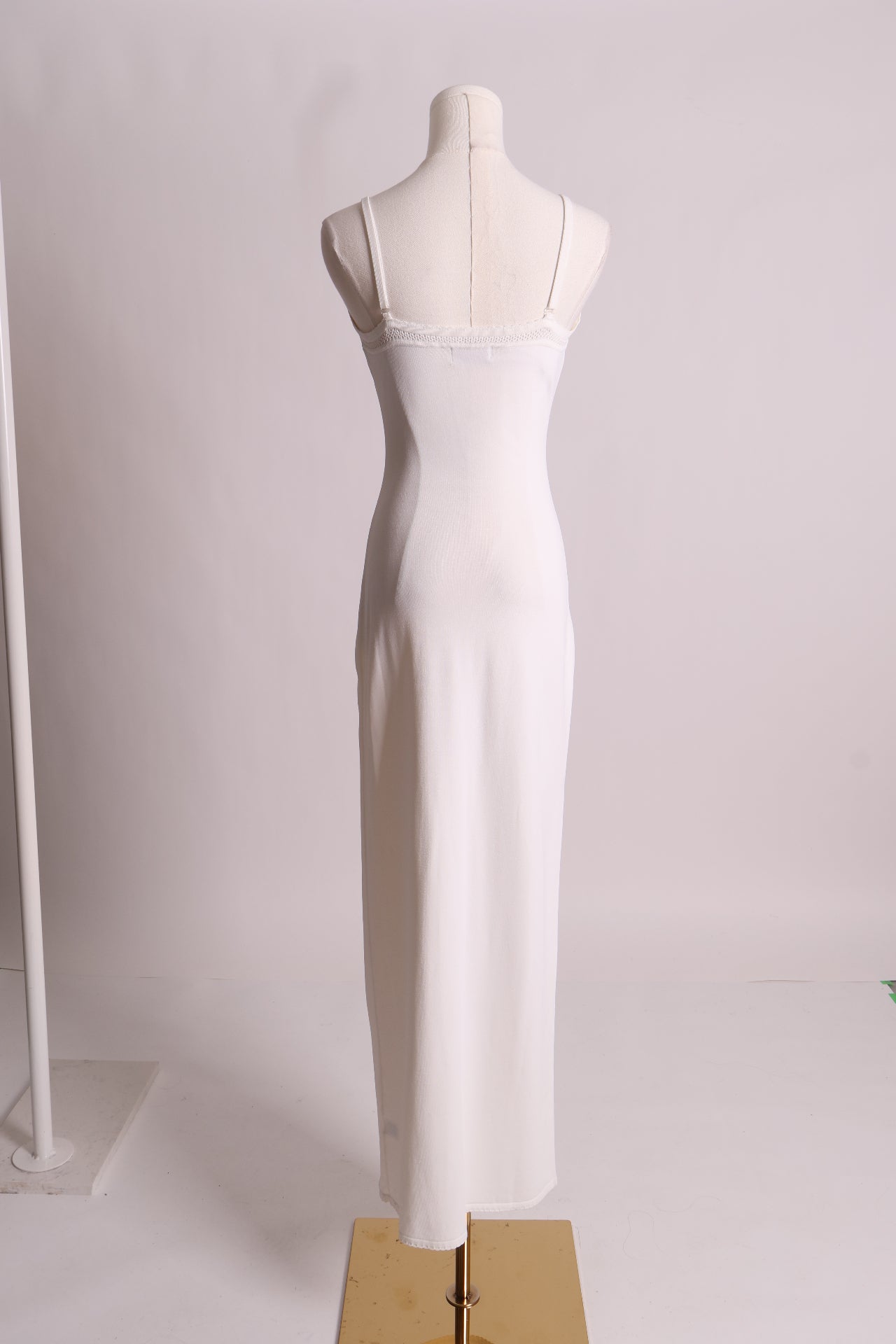 Robe longue en tricot pointelle