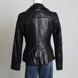 Manteau de cuir avec col à revers 