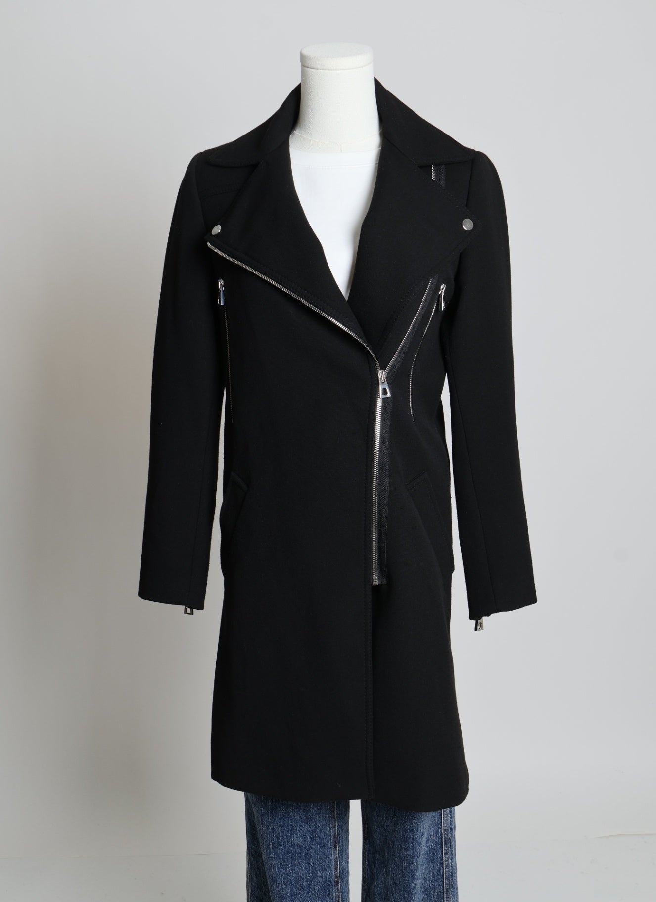 Manteau avec fermeture éclair asymétrique