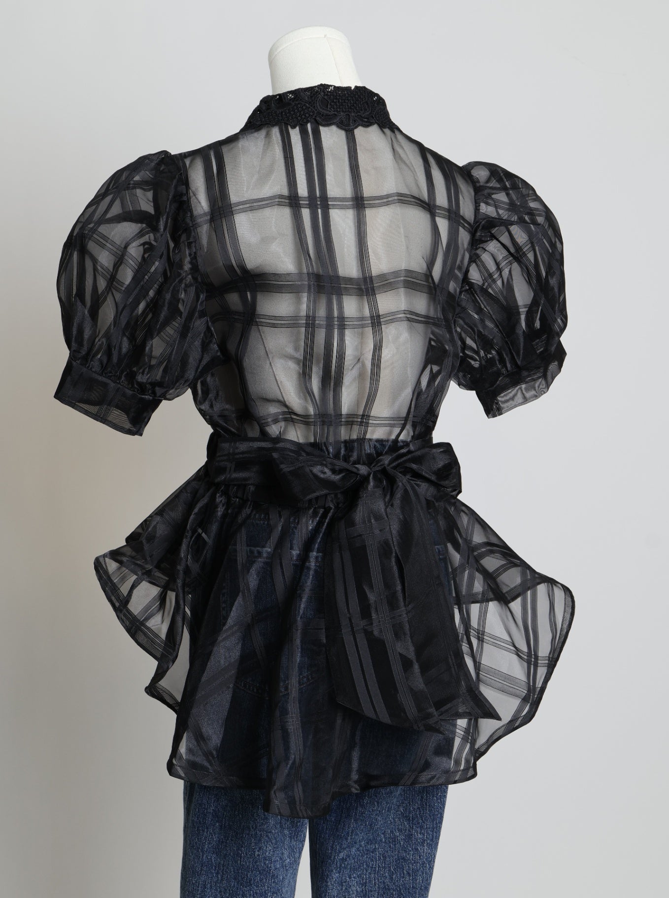 Chemise noire transparente à carreaux 