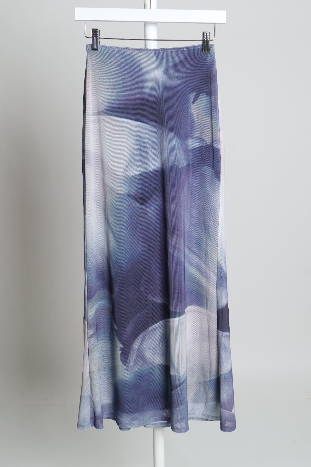 Jupe maxi à motif abstrait vaporeux