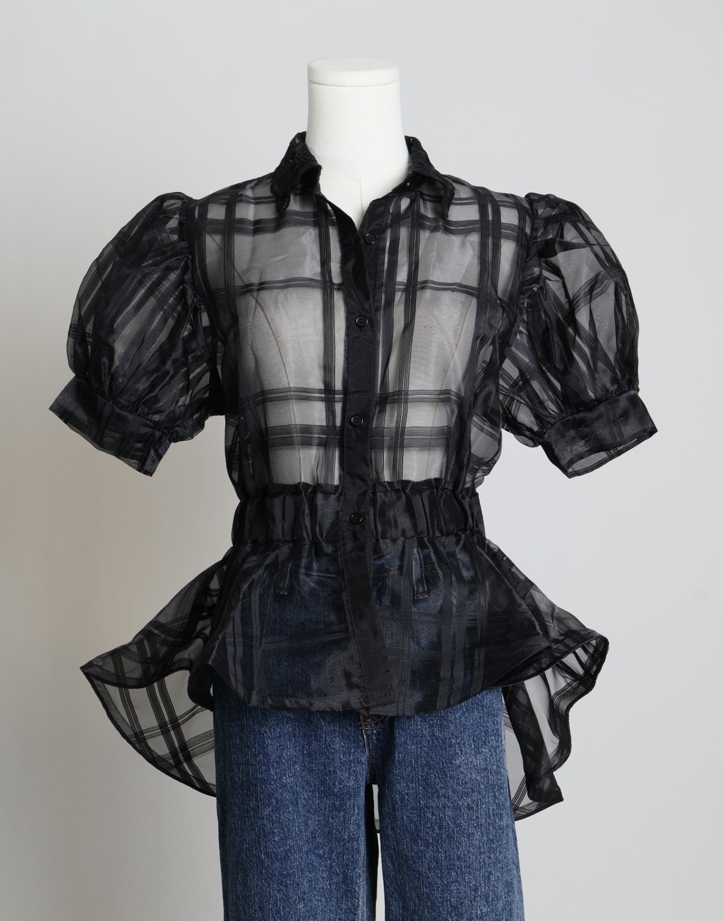 Chemise noire transparente à carreaux 