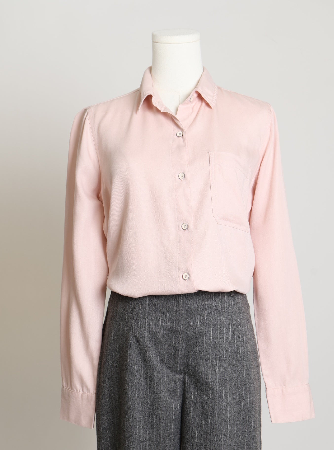 Chemise avec poche à la poitrine