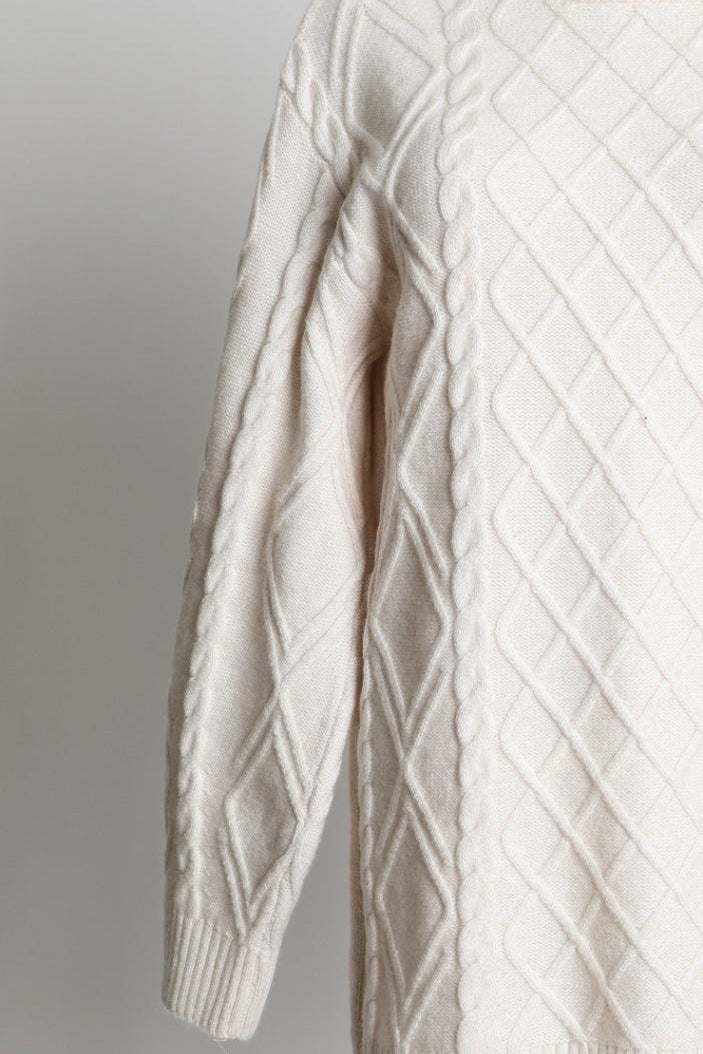 Robe en tricot à losanges et torsades