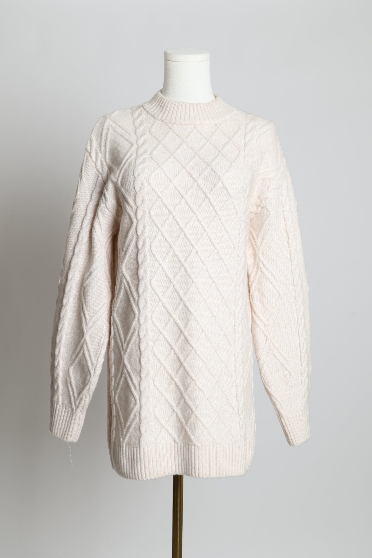 Robe en tricot à losanges et torsades