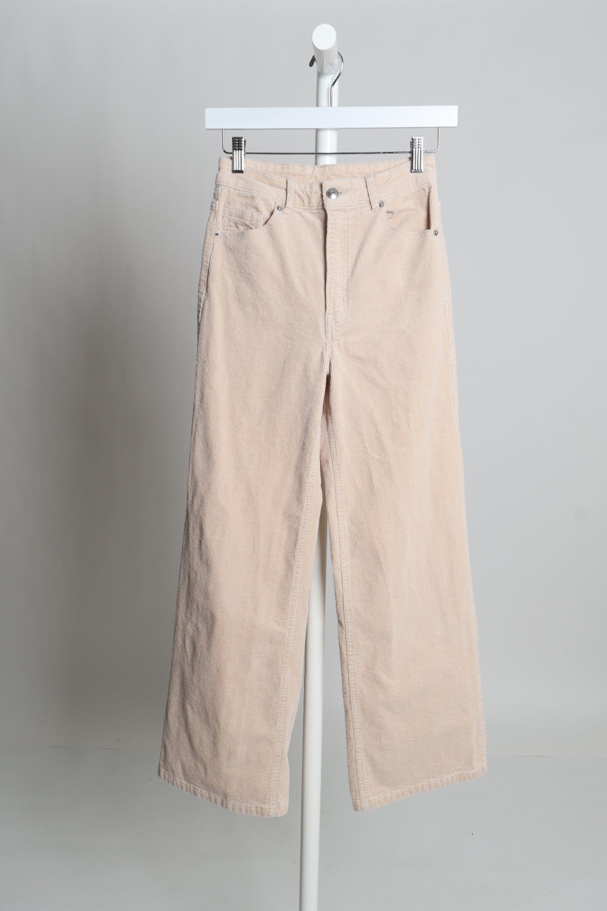 Pantalon droit en velours côtelé