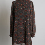 Robe à manches longues et à motif floral