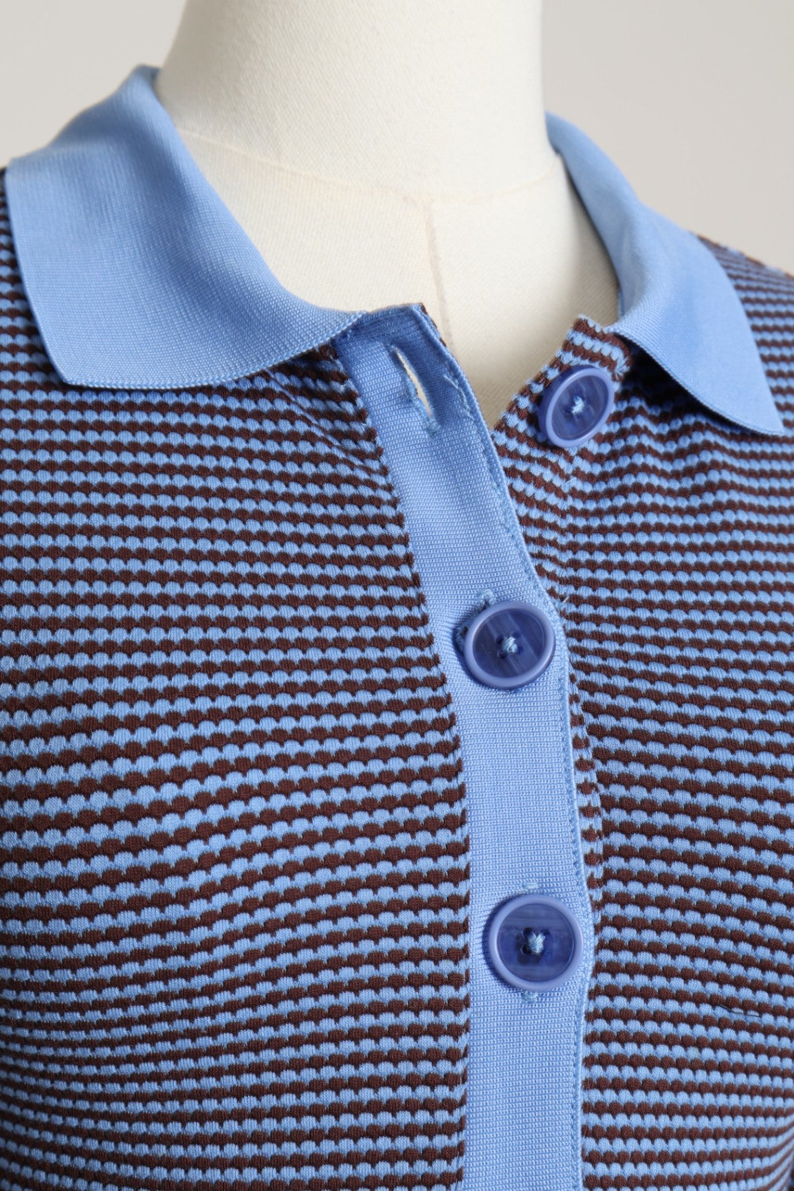 Polo avec texture à micro-rayures (Icône)