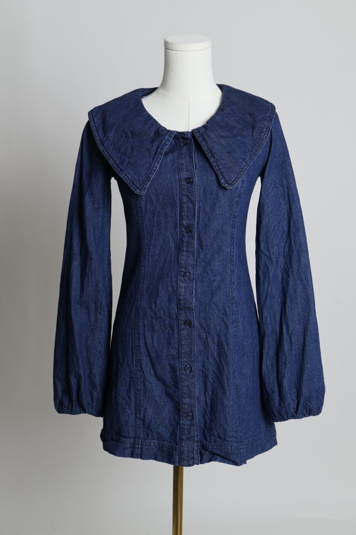 Robe courte en denim avec col marin
