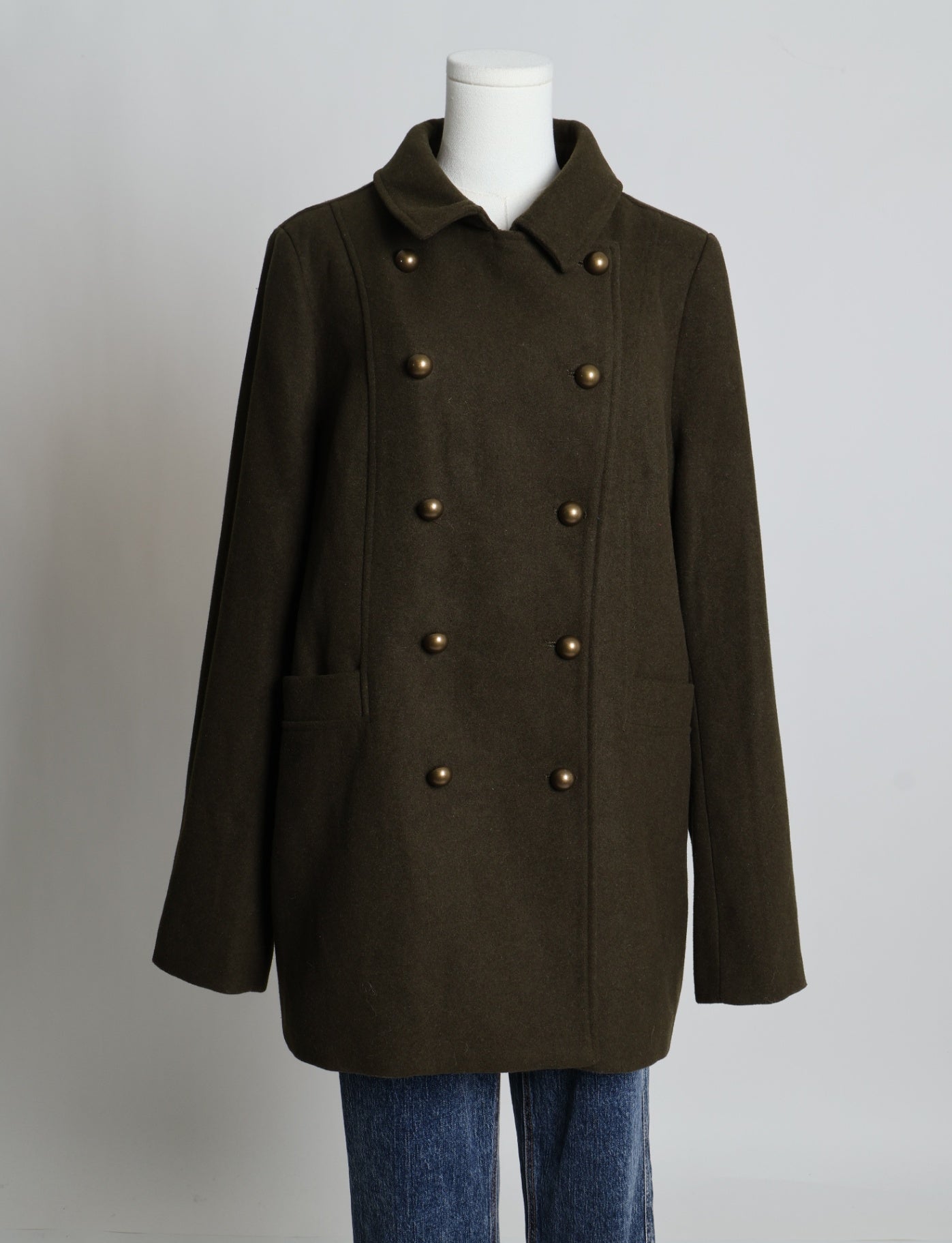 Manteau de laine avec col à revers