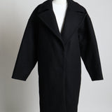 Manteau de laine avec larges revers