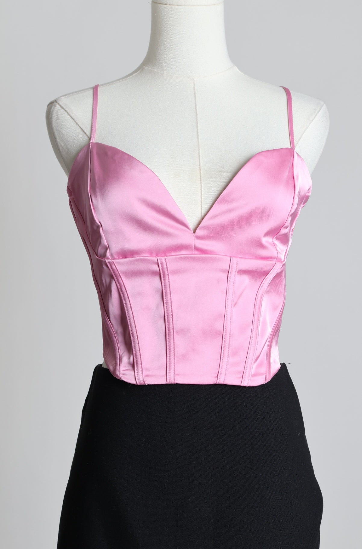 Haut corset en satin et bretelles