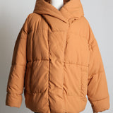 Manteau matelassée avec capuchon