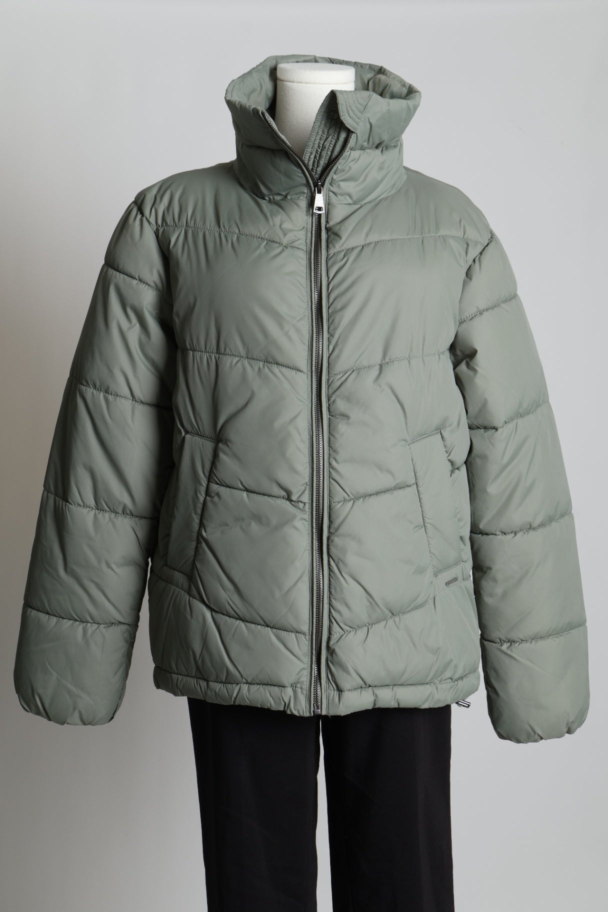Manteau matelassée à col montant