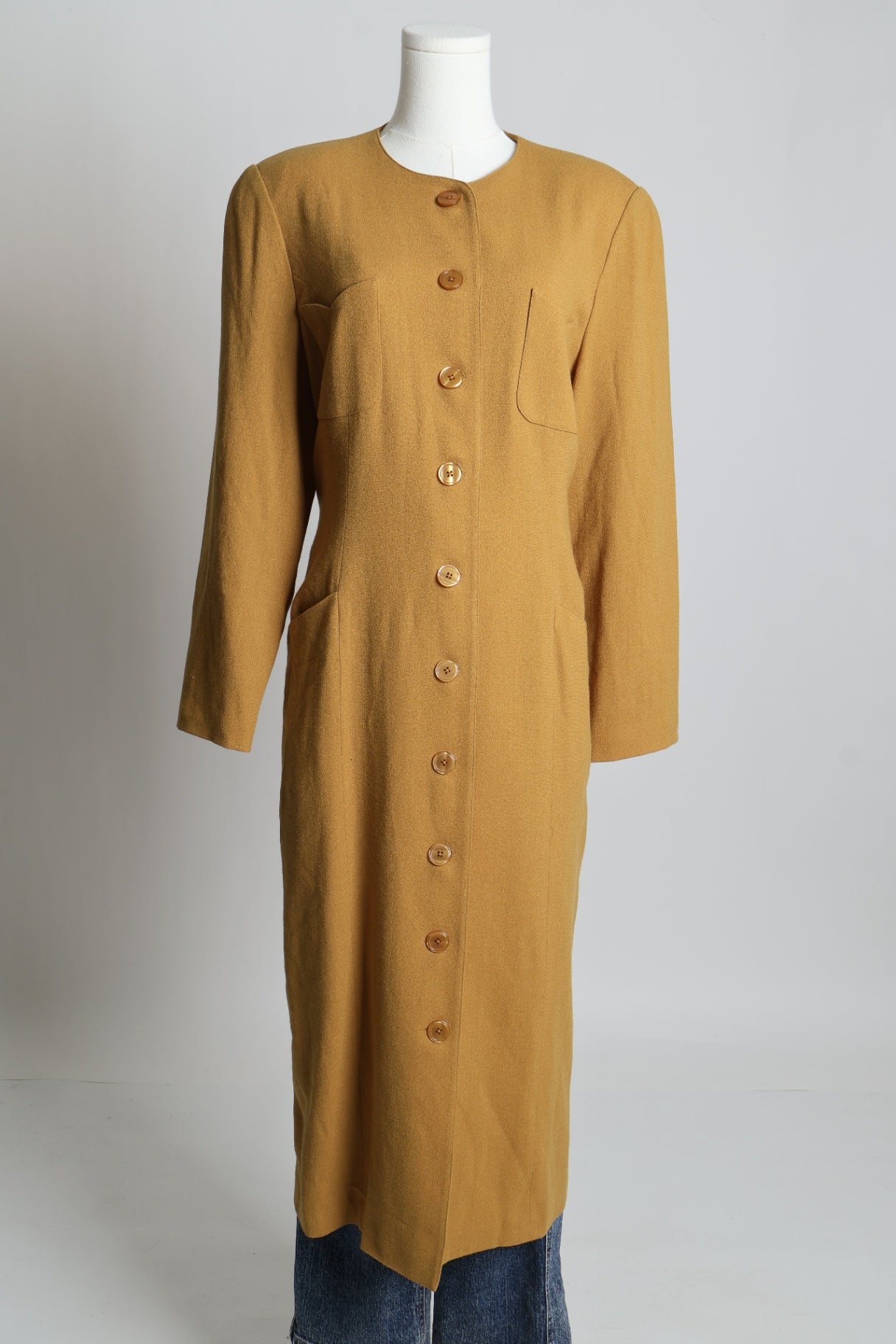 Robe longue en laine avec poches plaquées sur le devant
