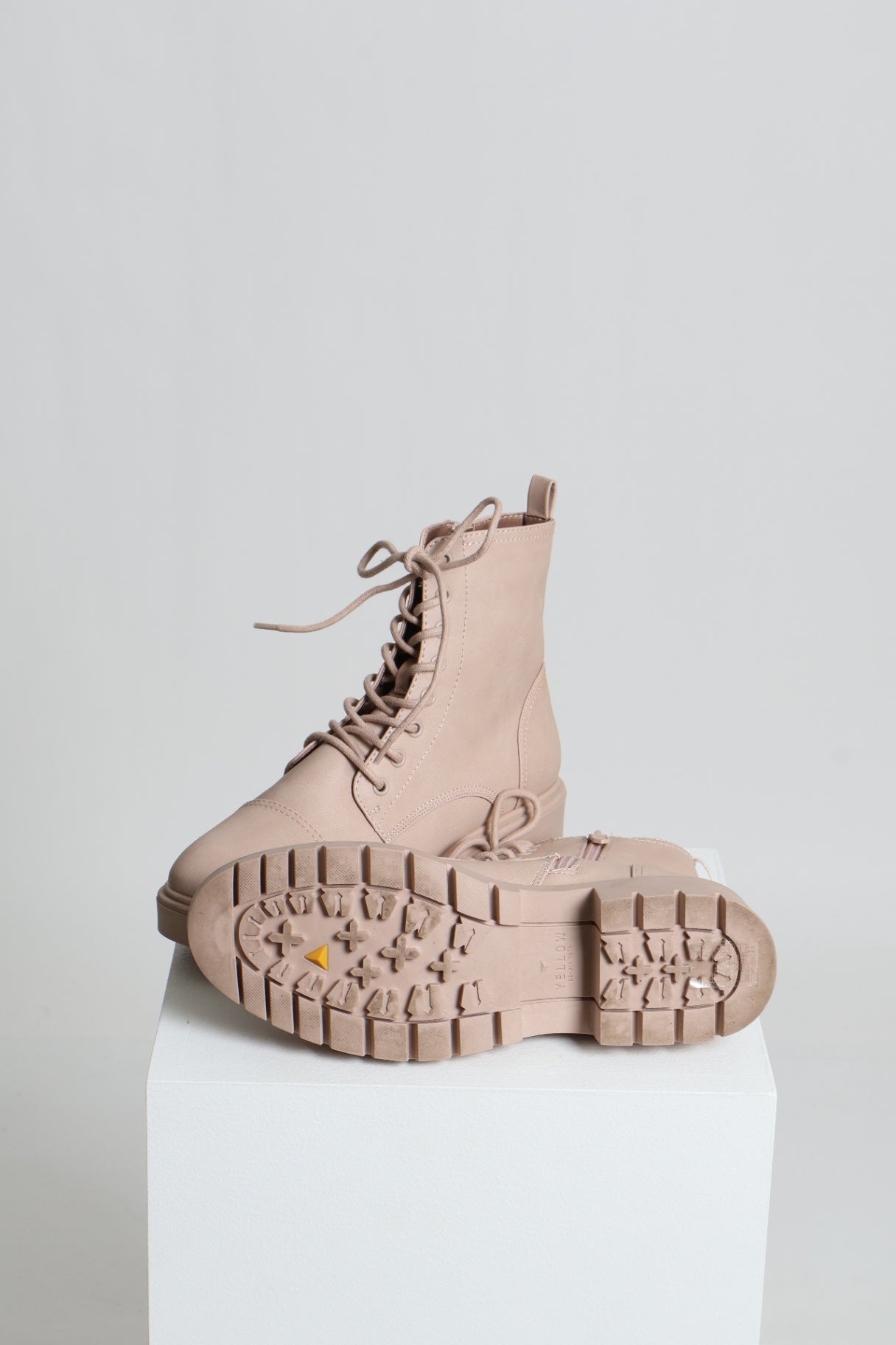 Bottes de combat à lacets