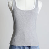 Camisole avec bordure blanche