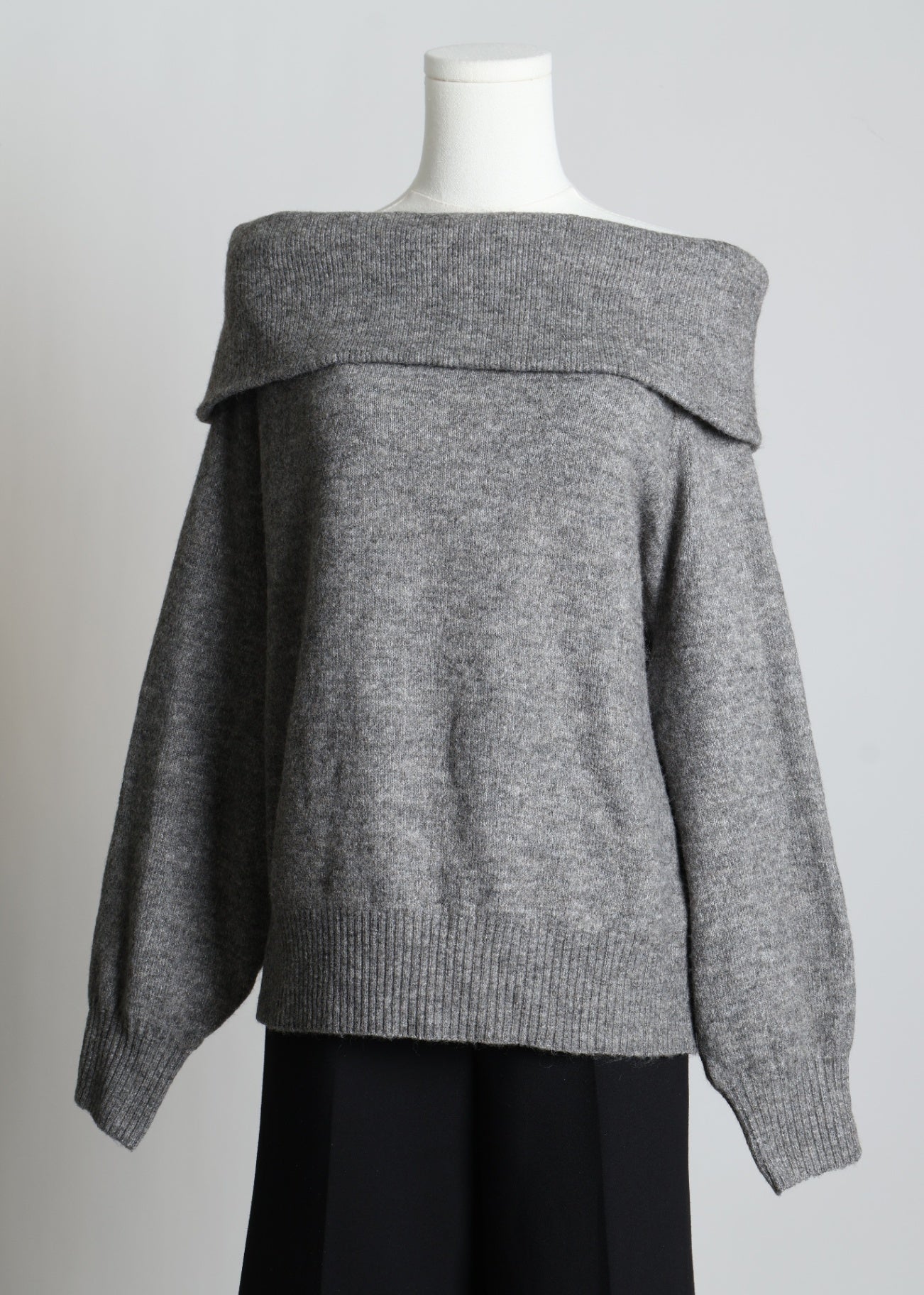 Chandail en tricot à épaules dénudées
