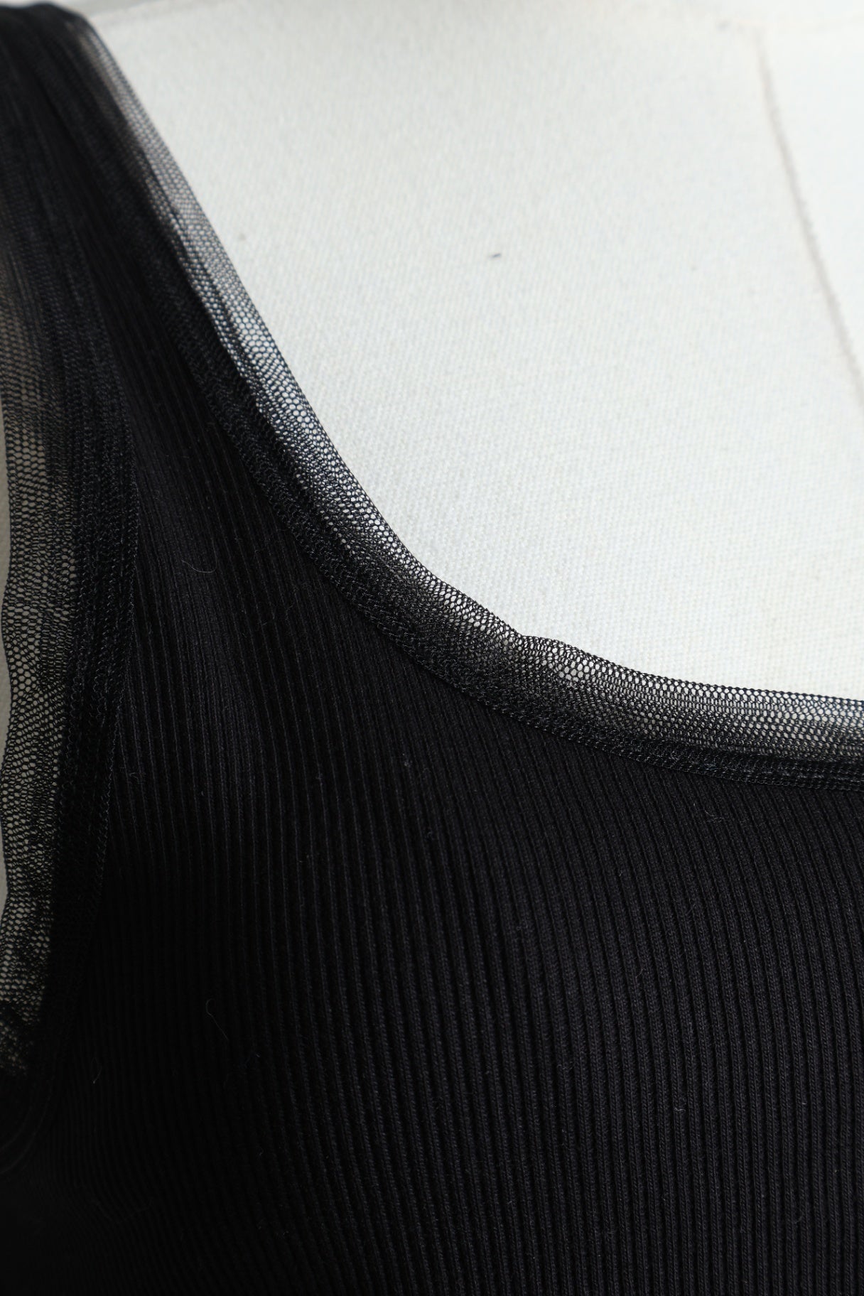 Camisole avec détail en tulle