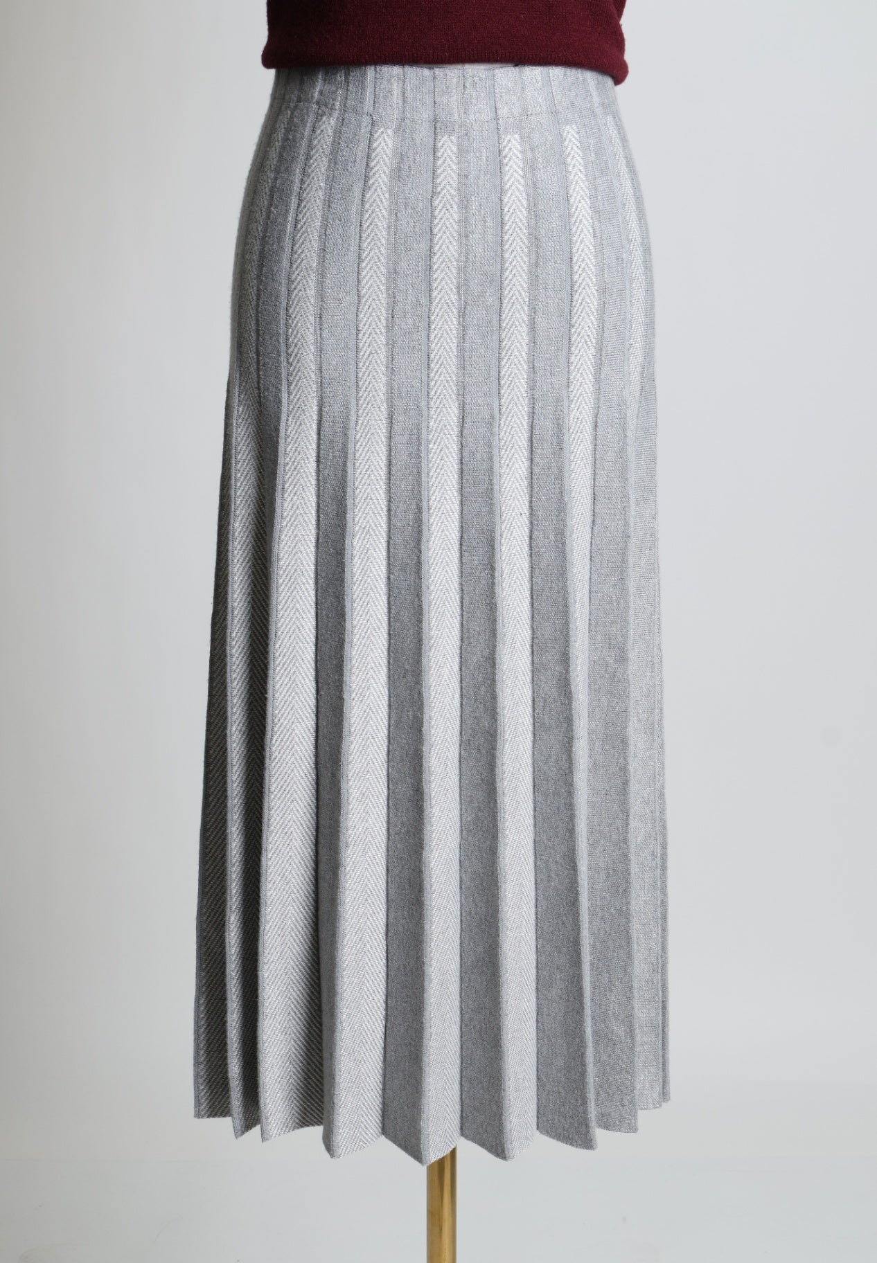 Jupe midi plissée motif chevron